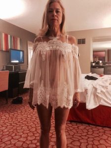 hot-slutty-mature-cougar-01