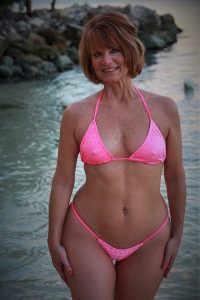 cute-milf-bikini-wide-hips